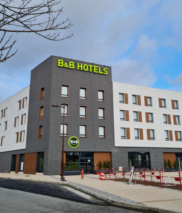 Hotel B&B - Bois d'Arcy - 78390